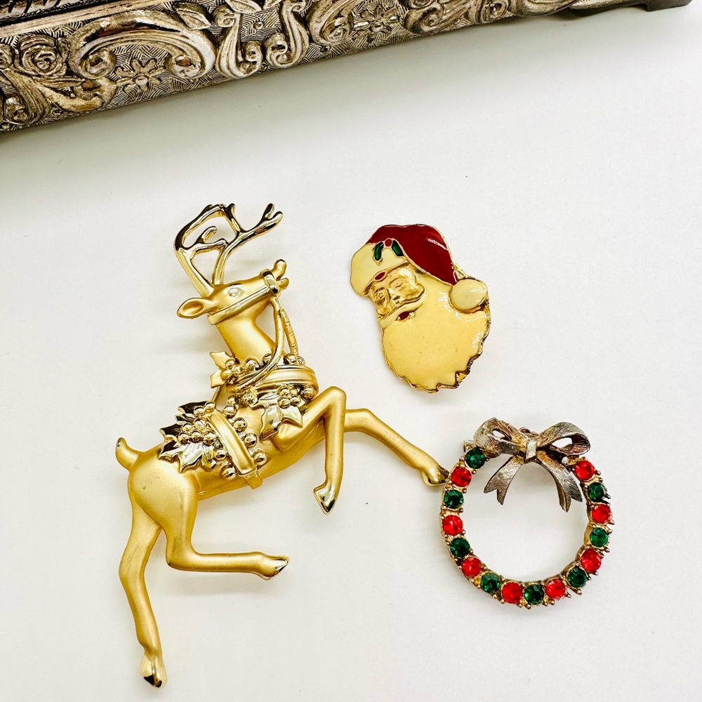 Vintage Christmas Brooch Jewelry lot